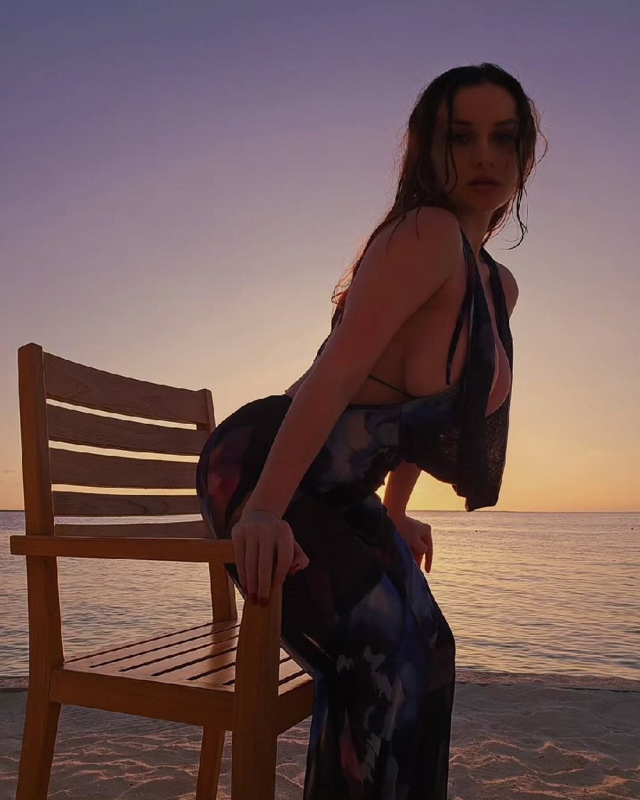 Sexy girl Miranda Faith nude in Gorakhpur