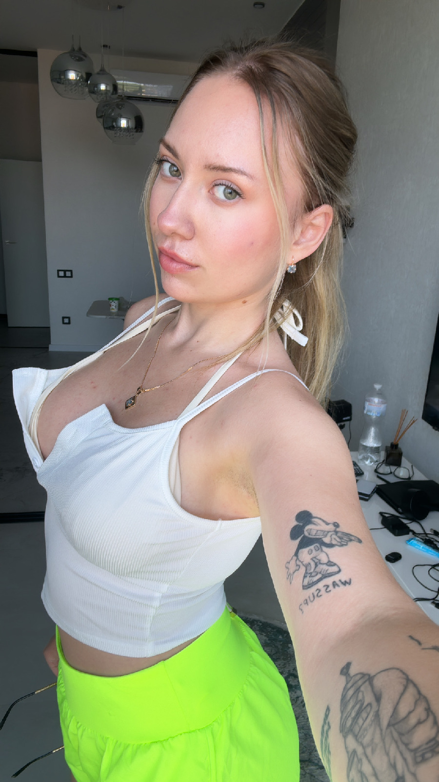 KateV in her underwear in Gorakhpur