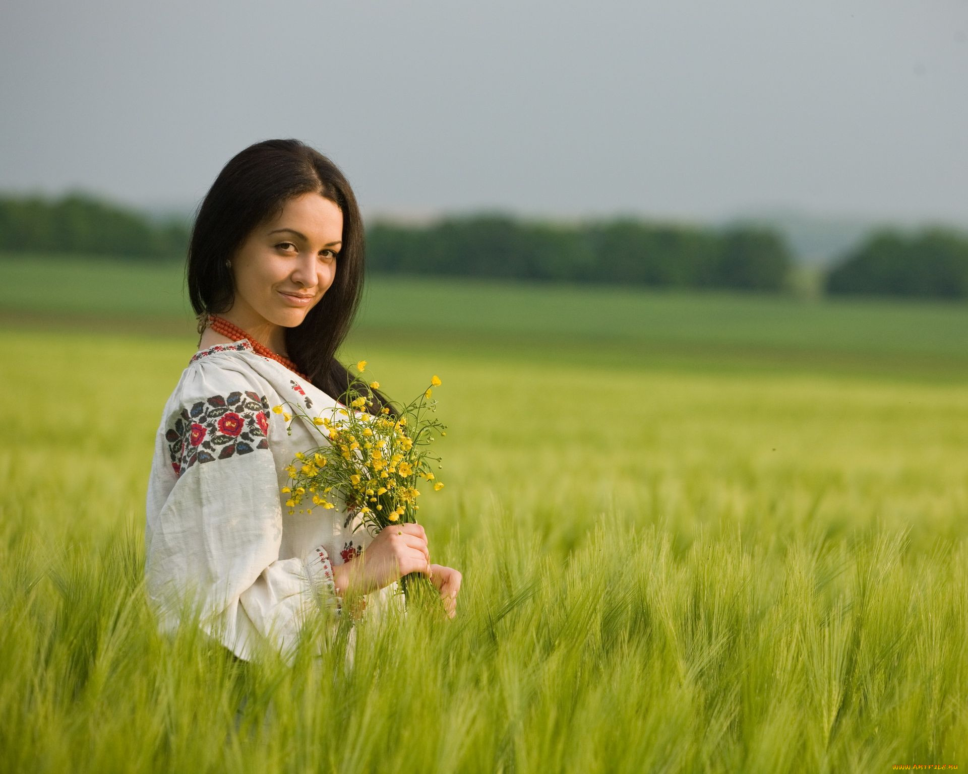 Women in Slavic costumes in Gorakhpur