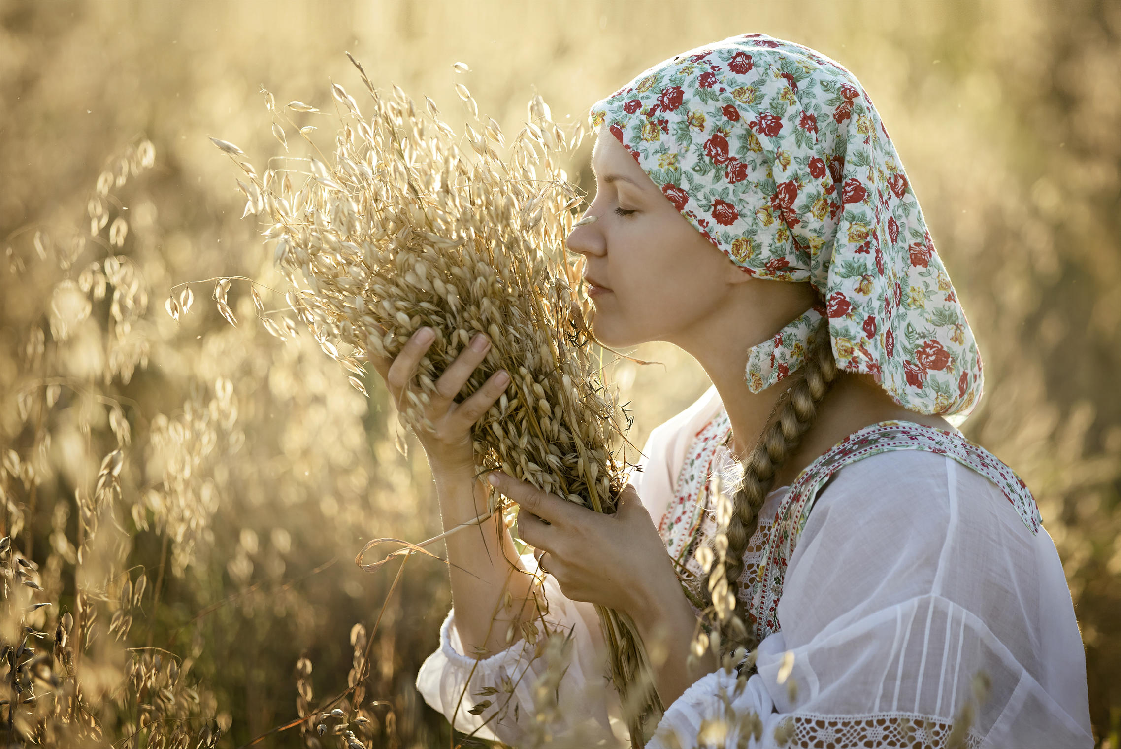 Photo Women in Slavic costumes in Gorakhpur