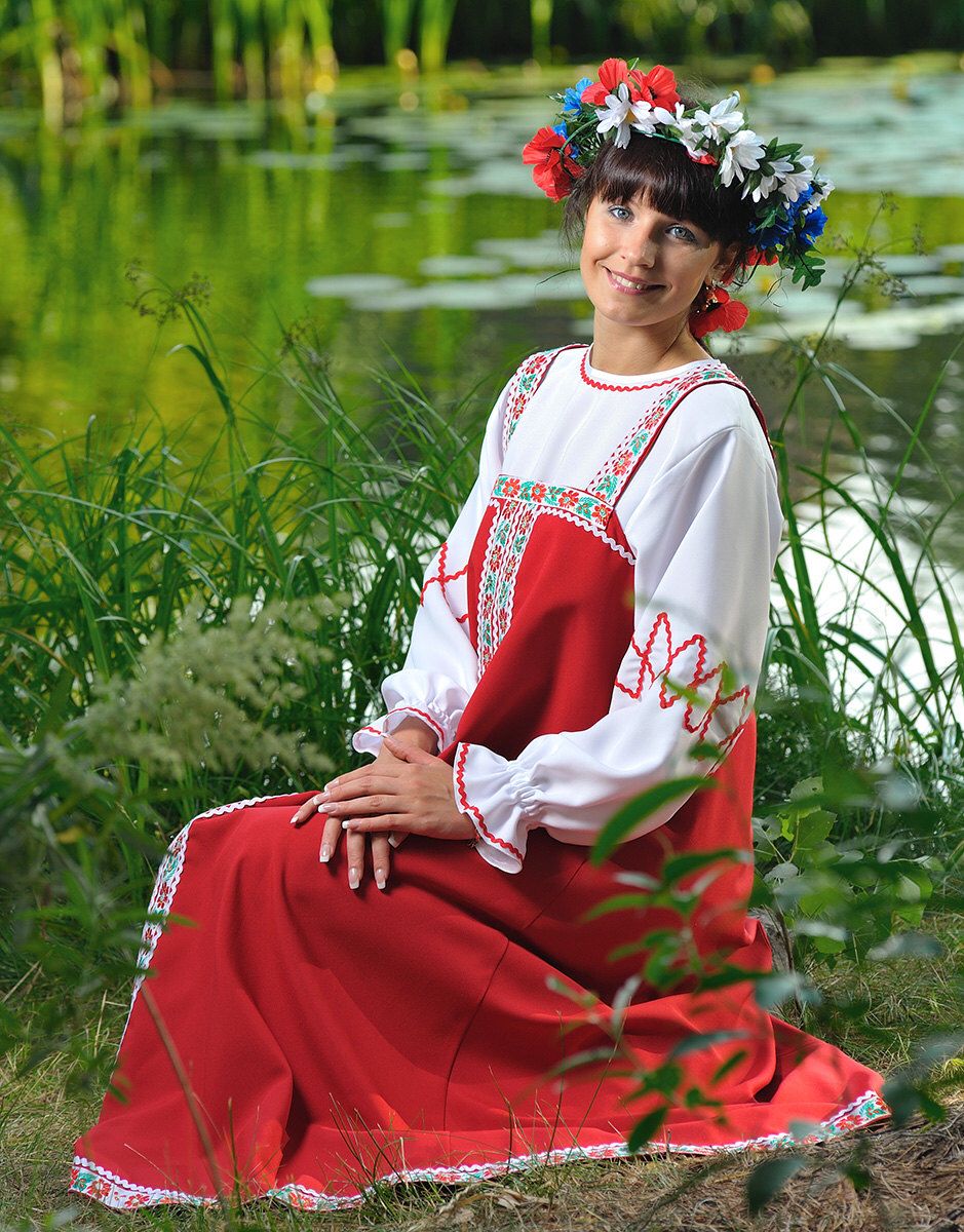 Beautiful girl Girls in Slavic costumes in Gorakhpur