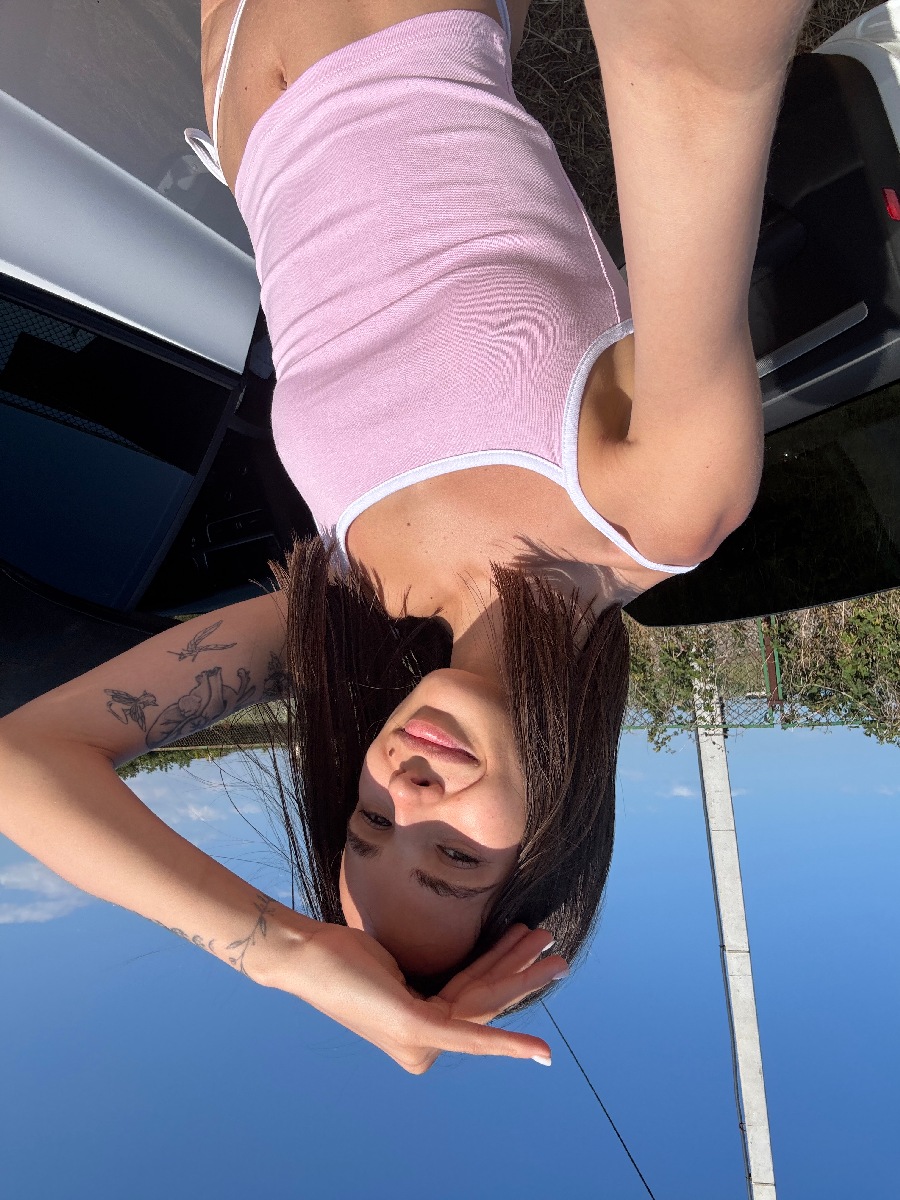 Sexy model Tina in Gorakhpur